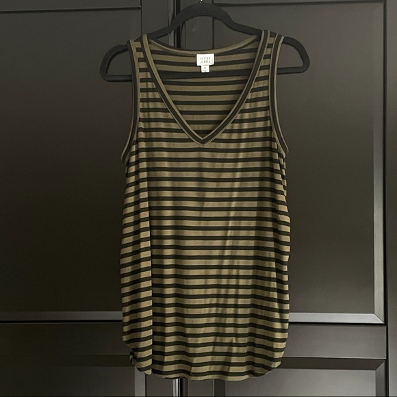 LIKE NEW Green/Black Striped Tunic Jersey Tank - Picture 4 of 8